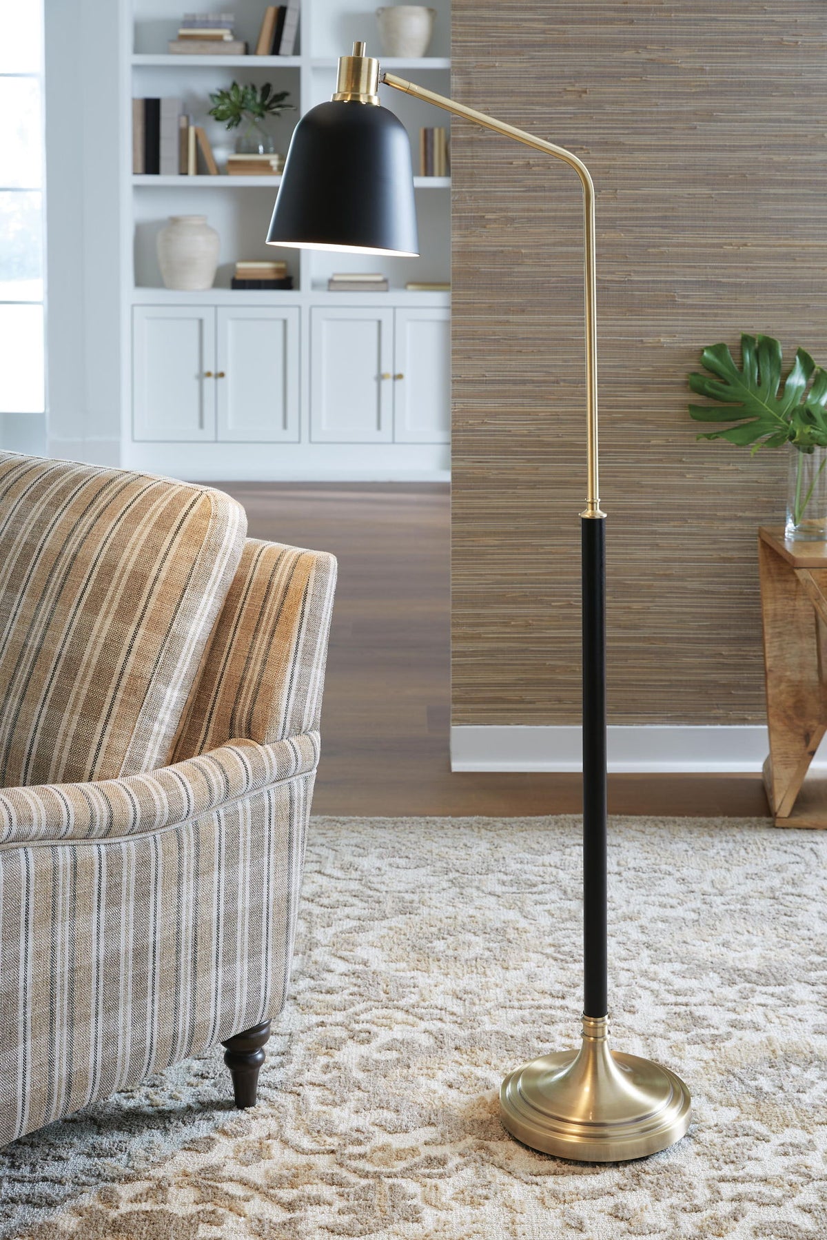 Clairwell - Metal Lamp