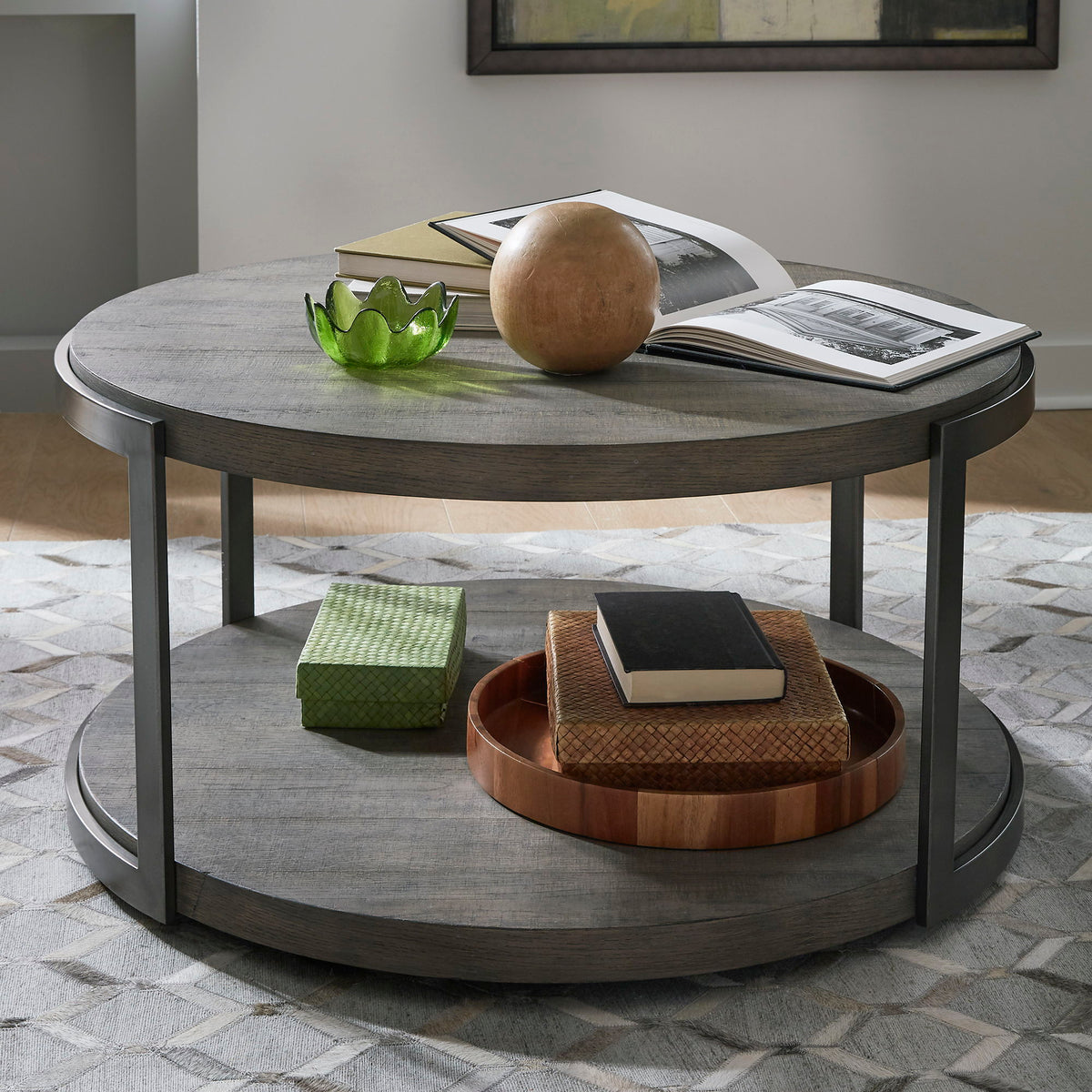 Modern View - Round Table