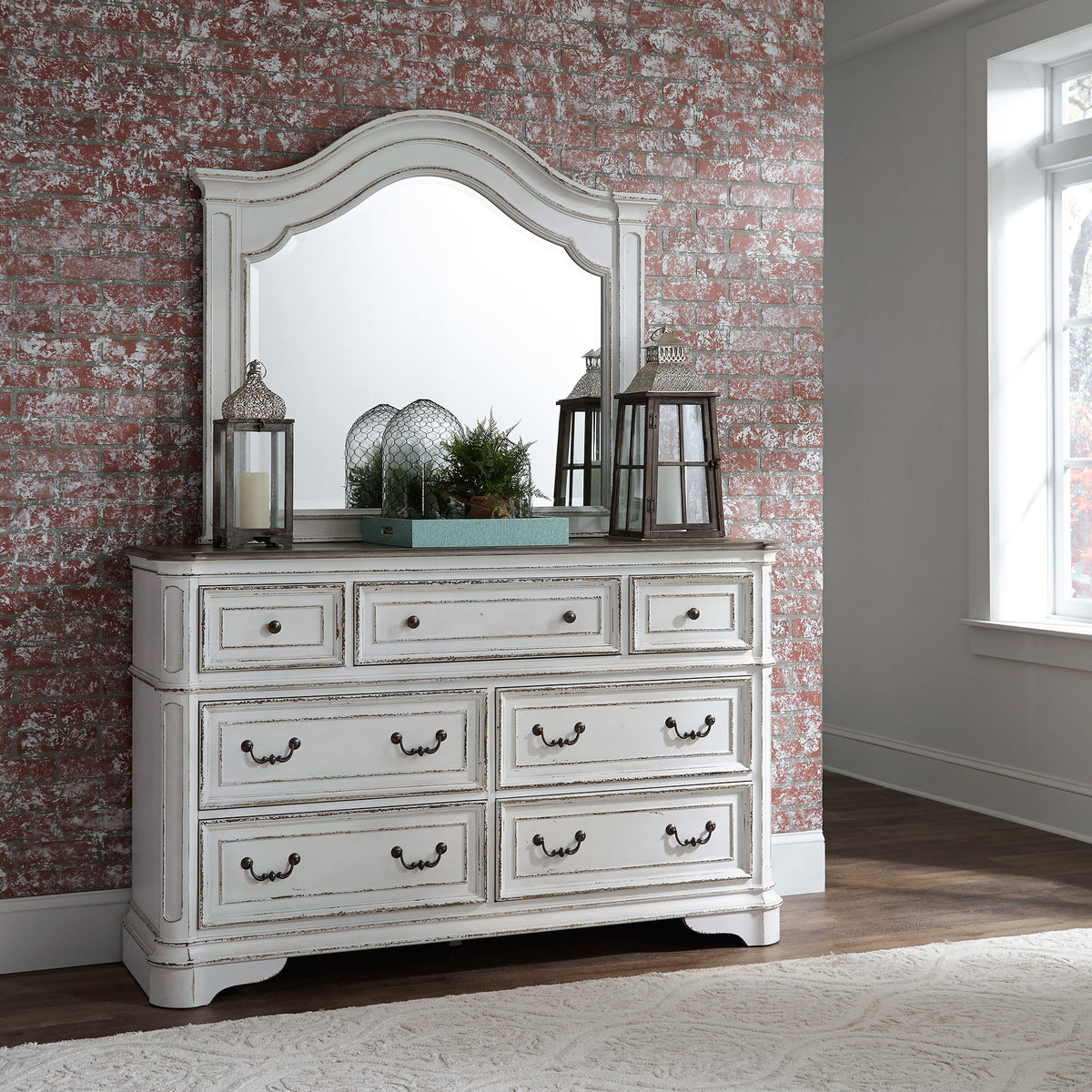 Magnolia Manor - Dresser
