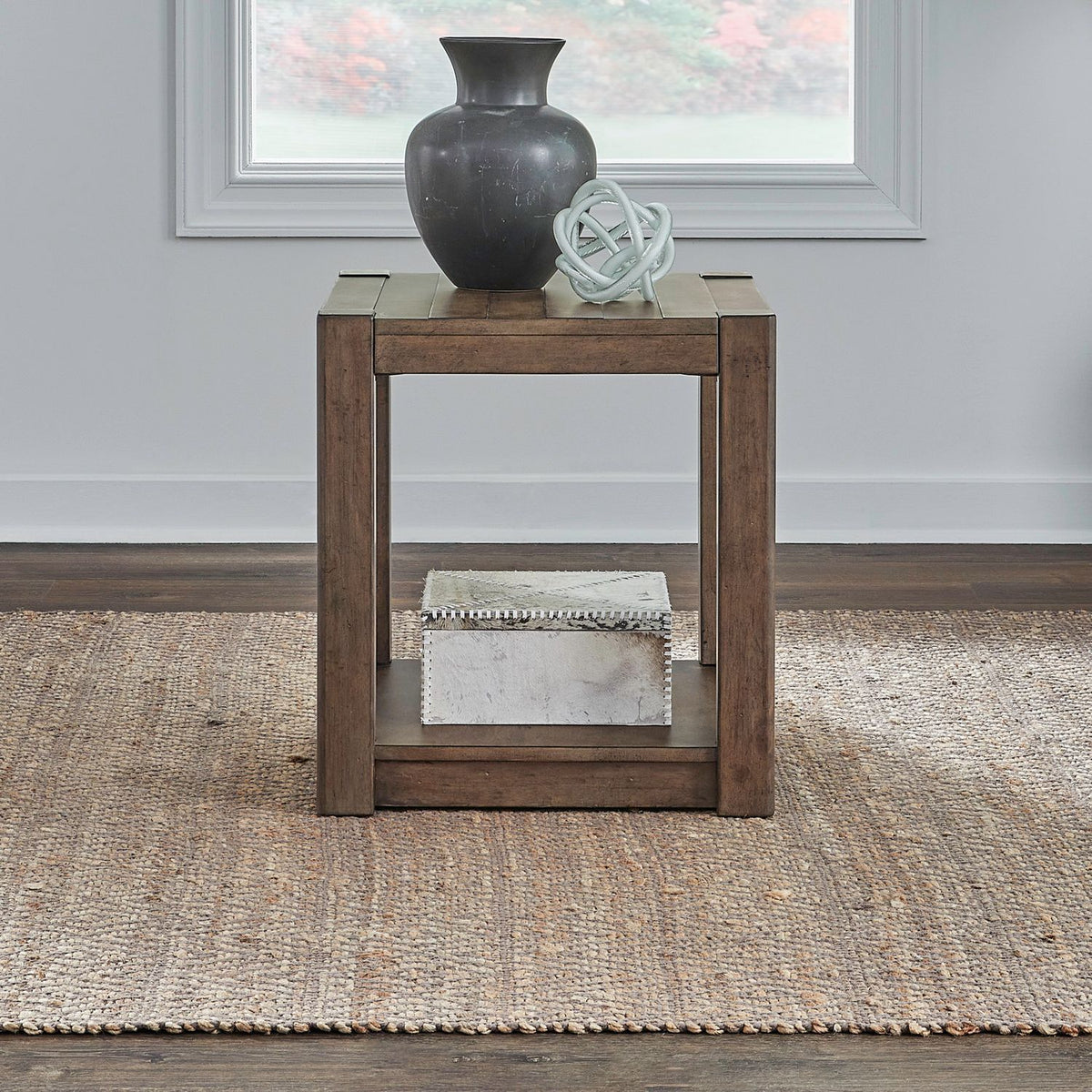 Broadmore - Table